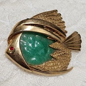 Angel Fish Brooch Encased Large Green  Glass Cabochon Gold Toned Brooch